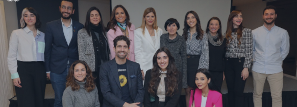 group of ppl smiling