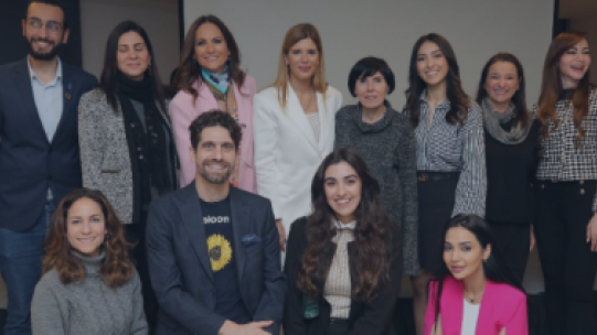 group of ppl smiling